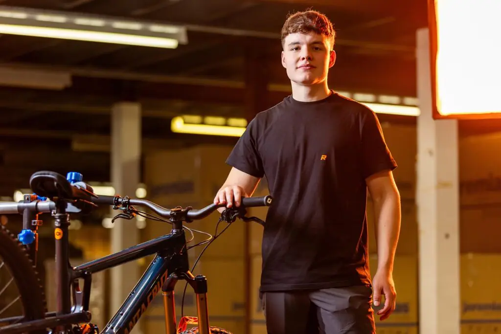 Expertos recomiendan nuevas estrategias de entrenamiento para mejorar el rendimiento en ciclistas profesionales