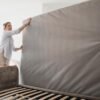 Expertos sostienen que usar colchones viejos es una innovación viable en la construcción