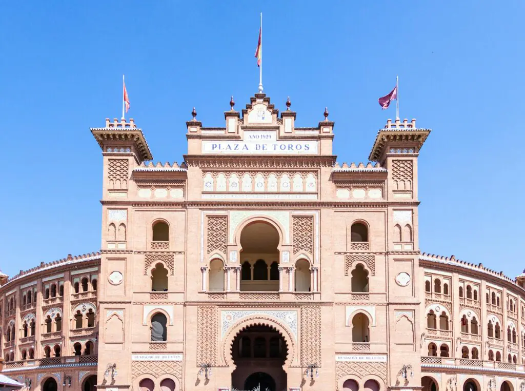 Jubilados británicos exponen secretos de la masonería en España
